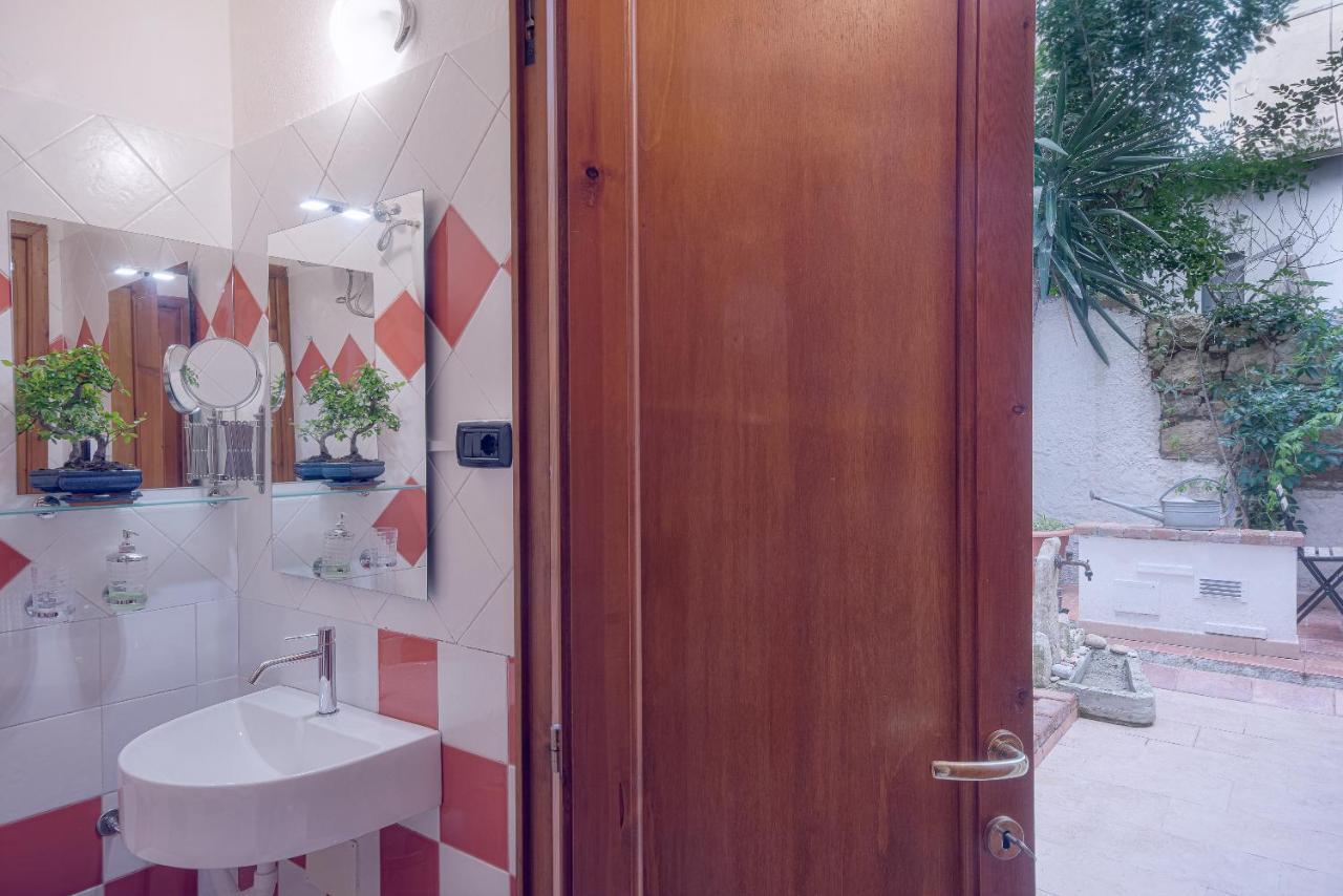 Right House - Small Garden In Old Town - Historical Castle District Κάλιαρι Εξωτερικό φωτογραφία